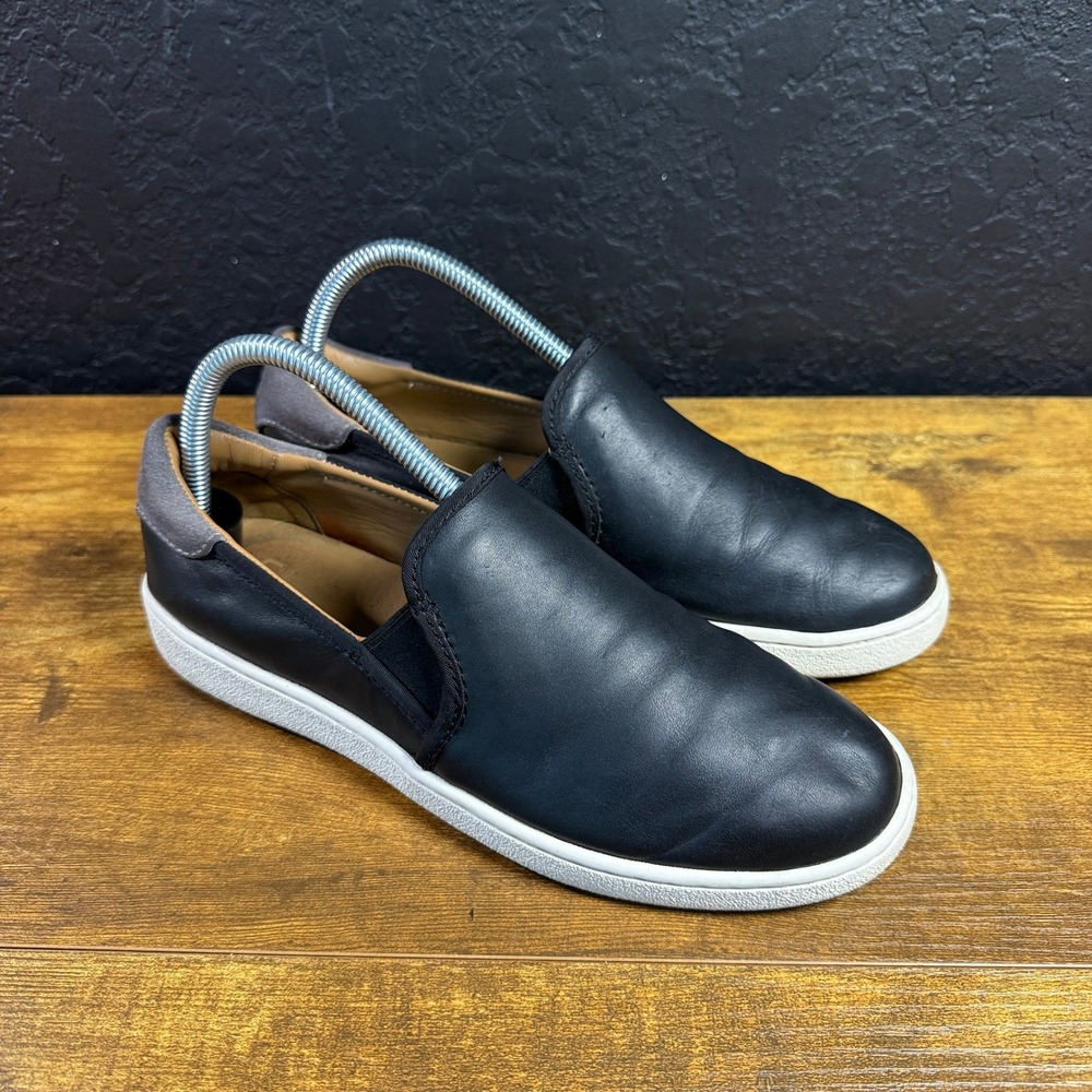 UGG Cass 1132711 Black Leather Slip-On Sneaker Womens Size 8